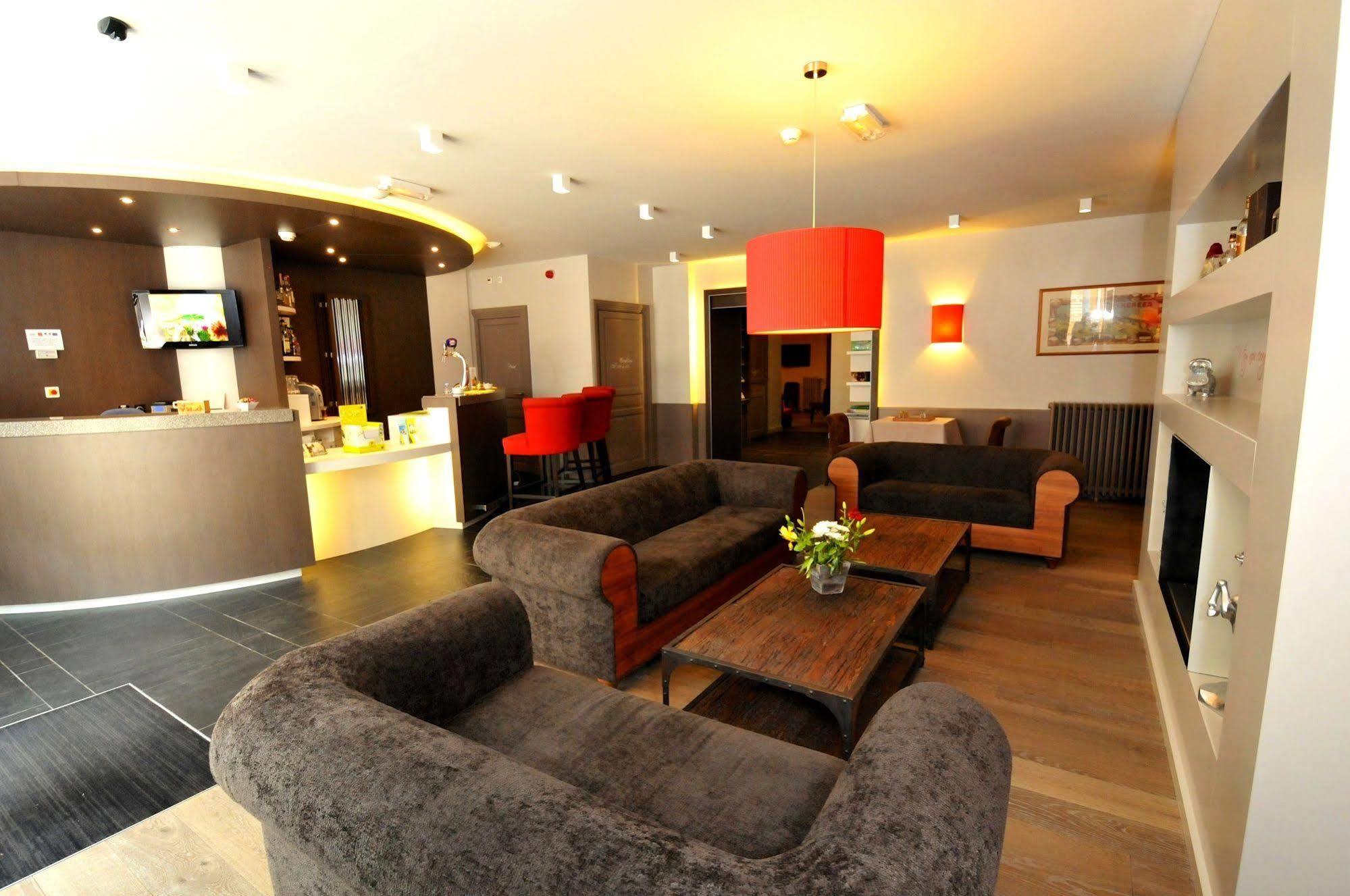 בארג'ס Logis Hotel Le Central מראה חיצוני תמונה